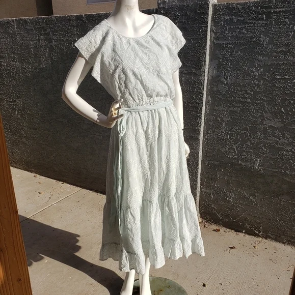 green emerald velvet dress Size 12 L'Amour LA25243 Sam Ivory/Light Nude Gown main image 1